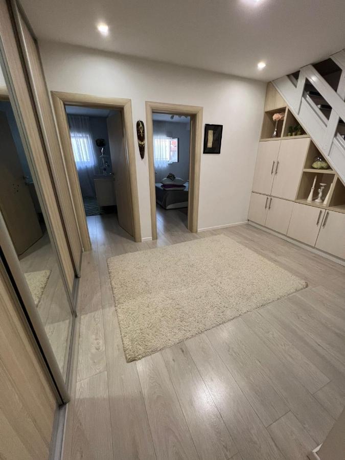 מוסטר Apartman Mak מראה חיצוני תמונה