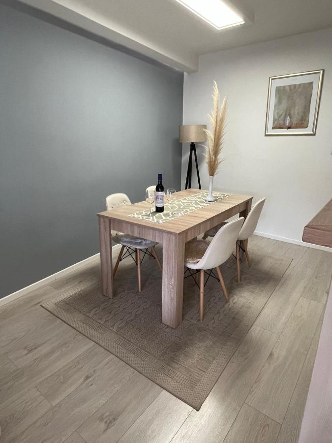 מוסטר Apartman Mak מראה חיצוני תמונה